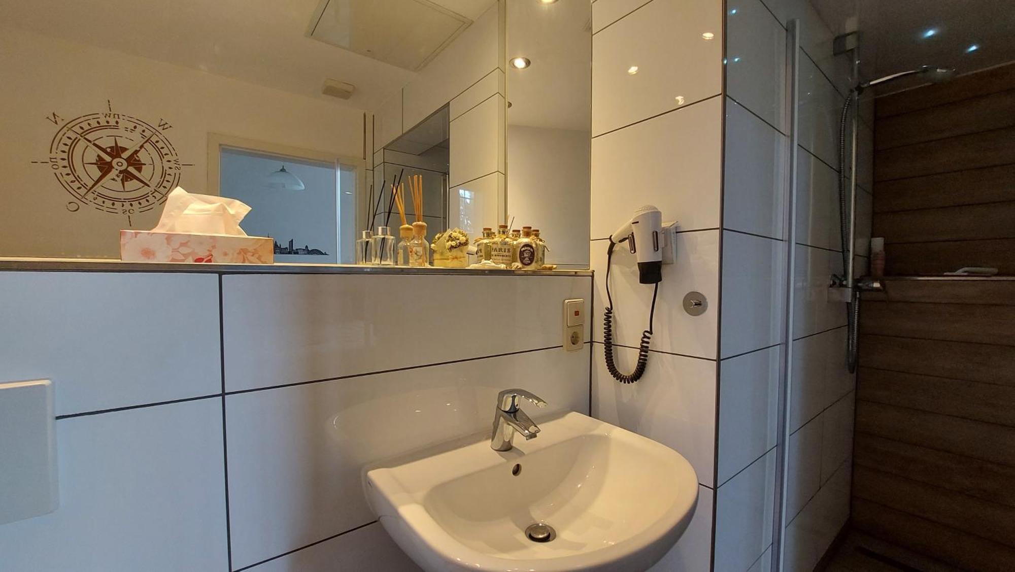 Leipzig Ferienwohnung In Ruhiger Lage Екстериор снимка